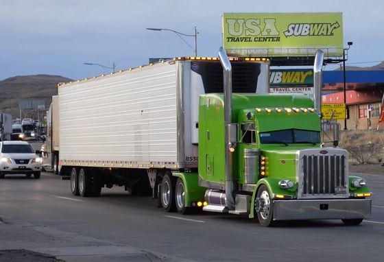 Κουάνγκτσοου προς την Πολωνία Γρήγορα φορτηγά φορτηγά DDU Cargo Διεθνές Logistics
