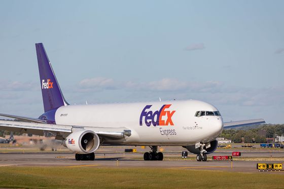 Worldwide Delivery Service Rapid FEDEX International Freight 3-5 Working Days