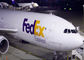 Do drzwi FedEx DHL UPS International Express Freight Service Wszystkie rodzaje